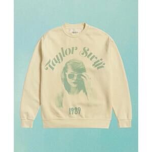 Taylor Swift From the Vault 1989 Photo Crewneck Sweatshirt Small